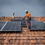 Zonnepanelen schoonmaken, prima zelf te doen