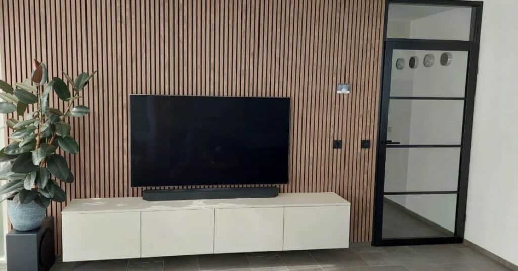 Lattenwand: Stijlvolle en Functionele Wandbekleding