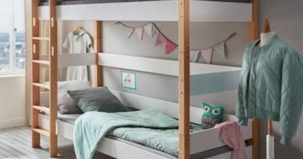Beste stapelbed voor kinderen: complete gids voor een veilig houten stapelbed in een kleine slaapkamer